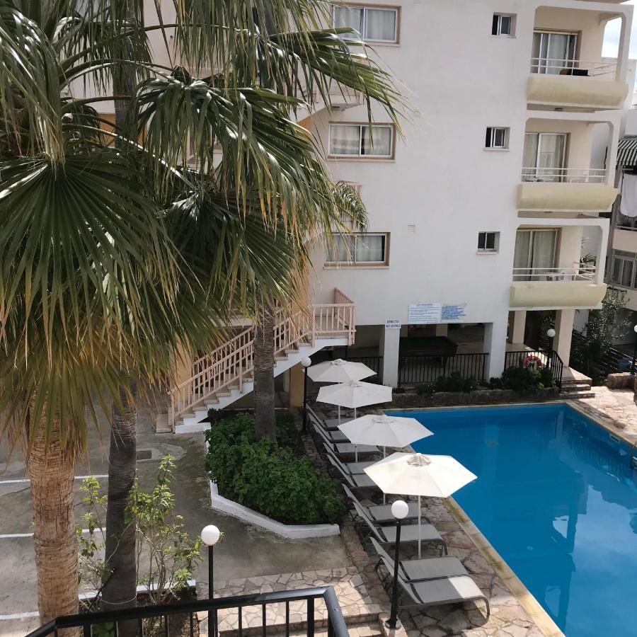 New York Plaza Hotel Apartments Πάφος Εξωτερικό φωτογραφία
