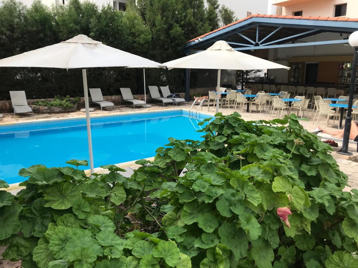 New York Plaza Hotel Apartments Πάφος Εξωτερικό φωτογραφία