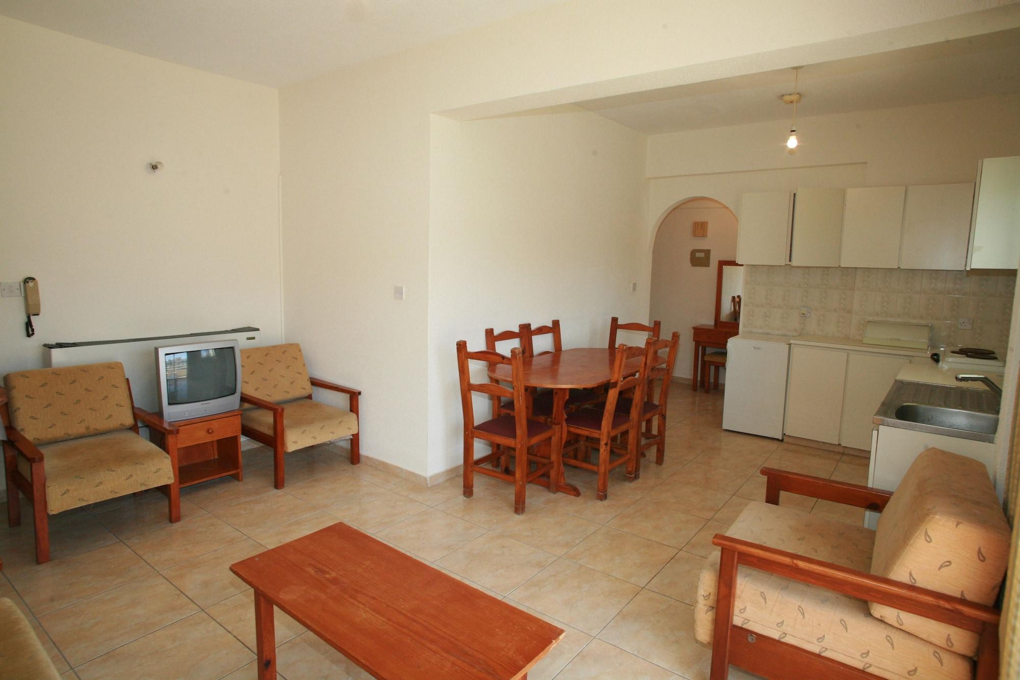 New York Plaza Hotel Apartments Πάφος Εξωτερικό φωτογραφία