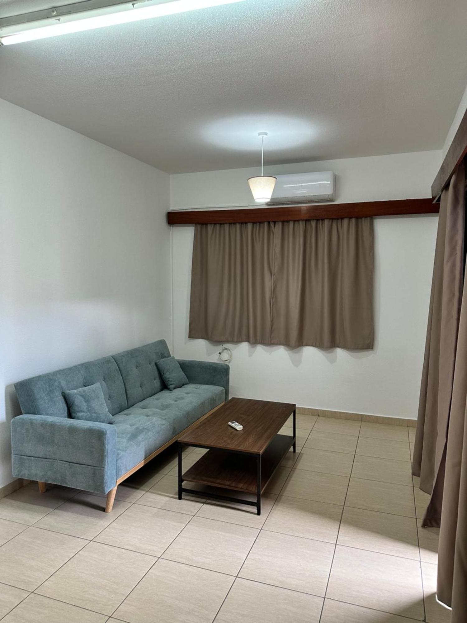 New York Plaza Hotel Apartments Πάφος Εξωτερικό φωτογραφία