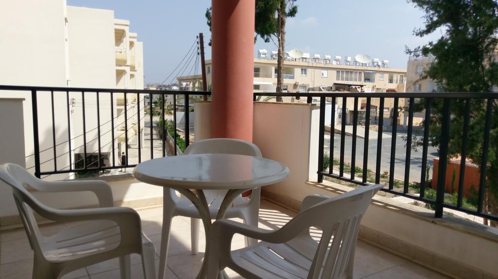 New York Plaza Hotel Apartments Πάφος Εξωτερικό φωτογραφία
