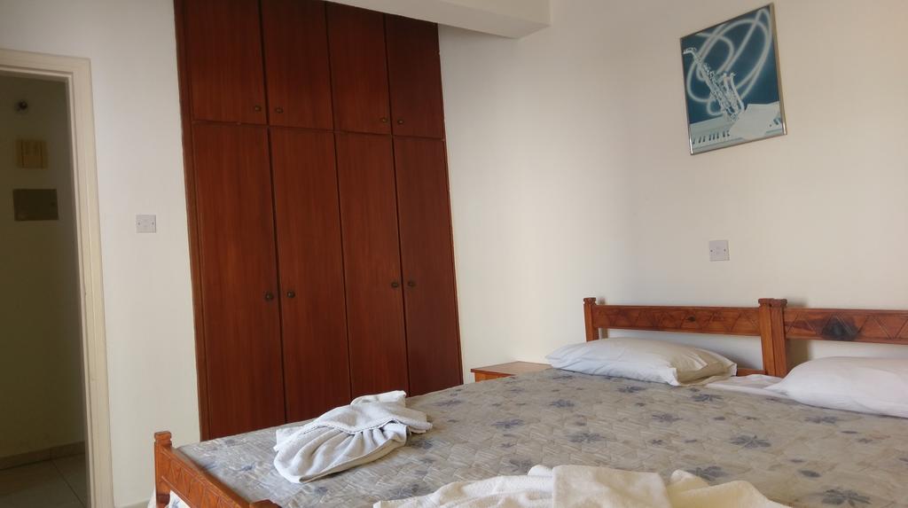 New York Plaza Hotel Apartments Πάφος Εξωτερικό φωτογραφία