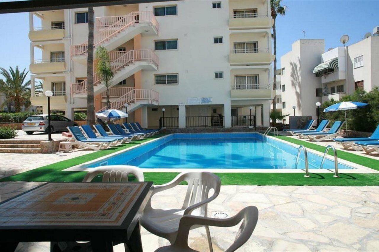 New York Plaza Hotel Apartments Πάφος Εξωτερικό φωτογραφία